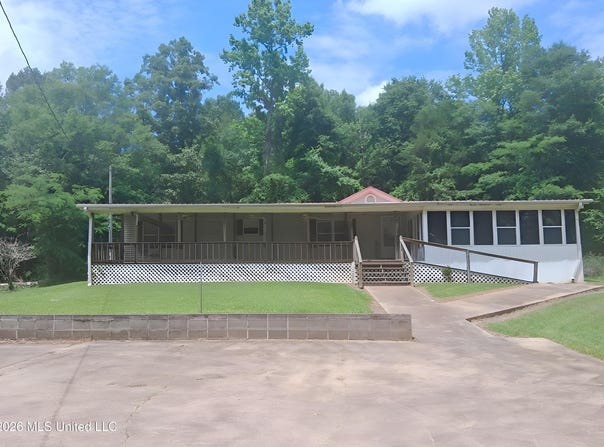 323 Pine Road, Carthage, MS 39051