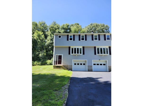 10 Concord Rd, Millbury, MA 01527