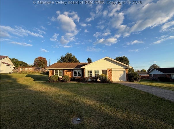 706 Fitzhugh Street, Ravenswood, WV 26164