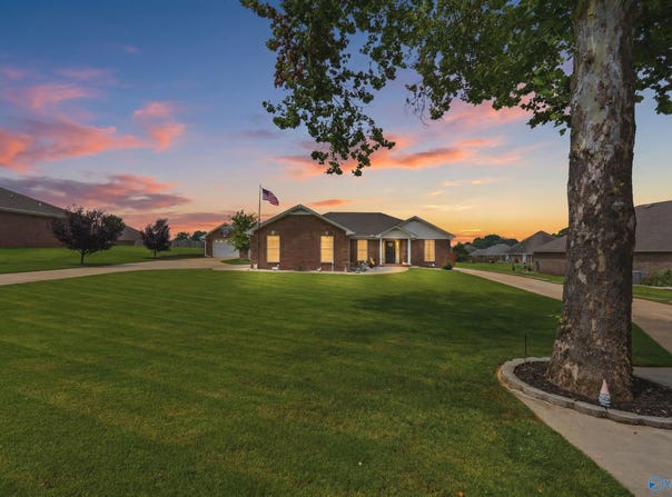 1654 County Road 393, Killen, AL 35645