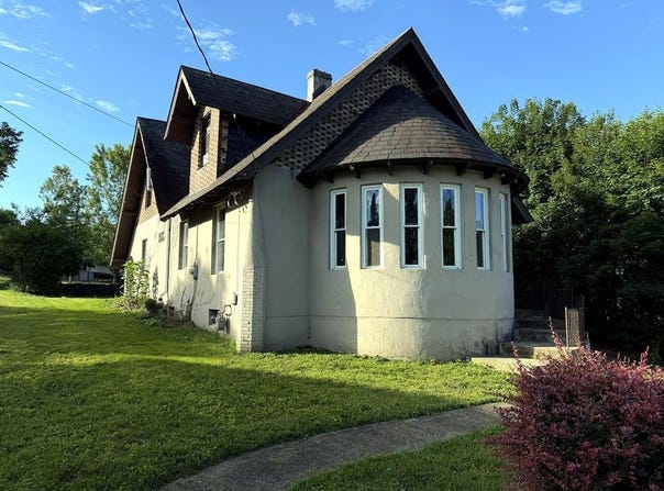 807 Robinson, East Brady, PA 16028