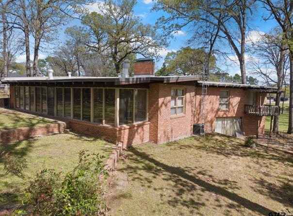 101 Bluebird St, Mt Pleasant, TX 75455