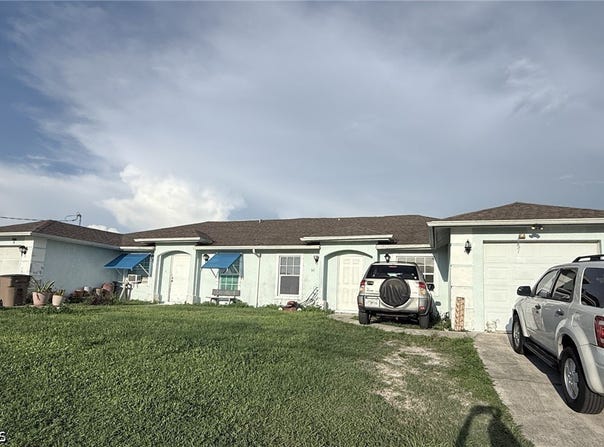 1109-1111 Gilbert Avenue S, Lehigh Acres, FL 33973