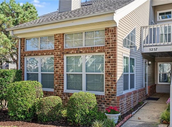 5257 Heathglen Circle, Virginia Beach, VA 23456