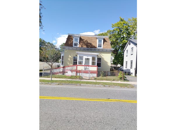 24 Bay St., Springfield, MA 01109
