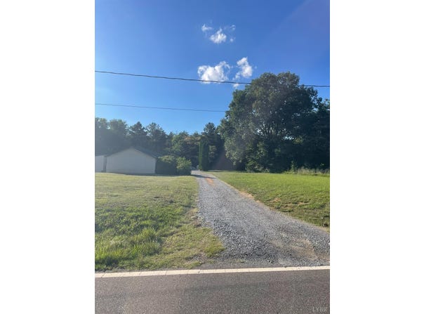 4561 Colonial Highway, Evington, VA 24550