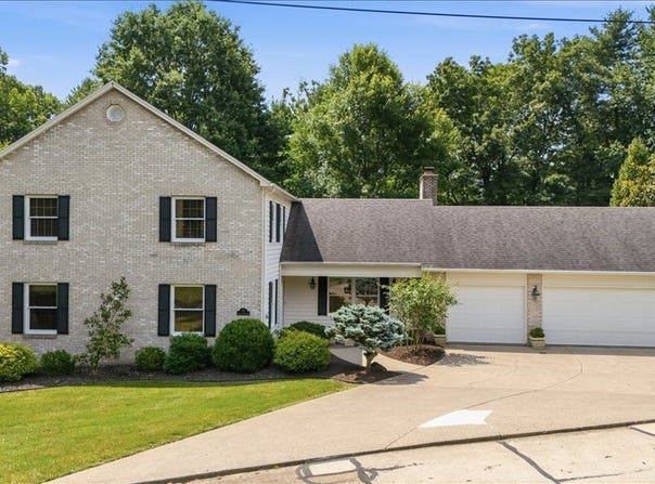 71 Rosemar Meadows Drive, Vienna, WV 26105