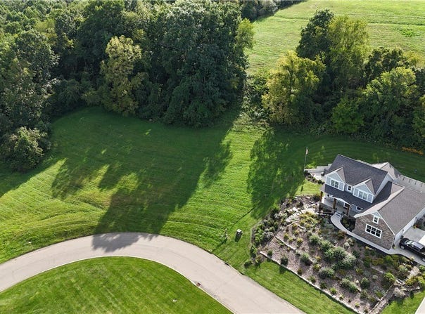 Spitler Drive, Coshocton, OH 43812