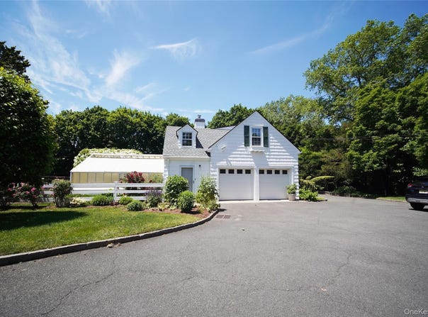 416 Ridgeway, White Plains, NY 10605