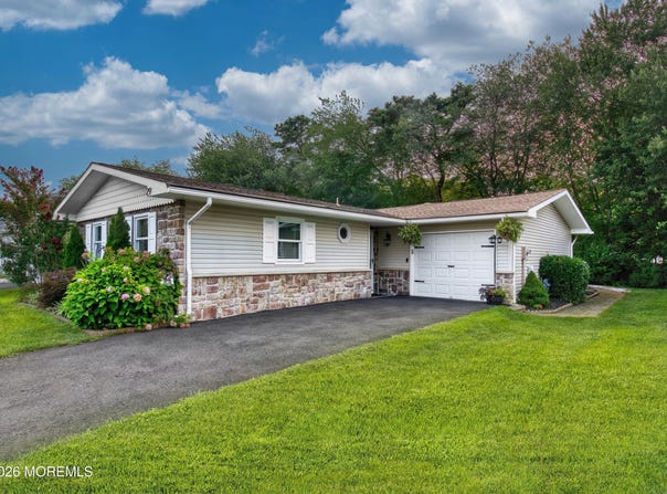 29 Markham Road, Brick, NJ 08724