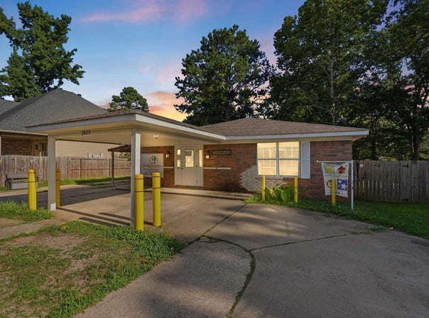 2425 Tyler St, Conway, AR 72034