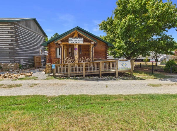 14011 HWY 5 S, Norfork, AR 72658