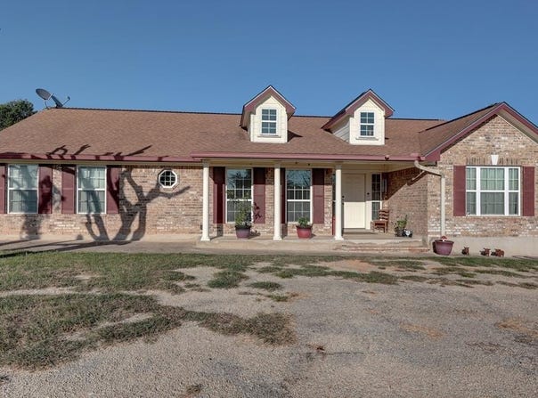680 Windmill Ridge, Harper, TX 78631