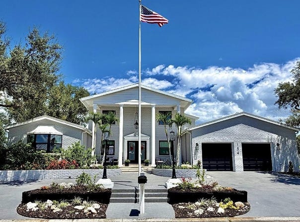 154 LOOKOUT POINT Drive, OSPREY, FL 34229