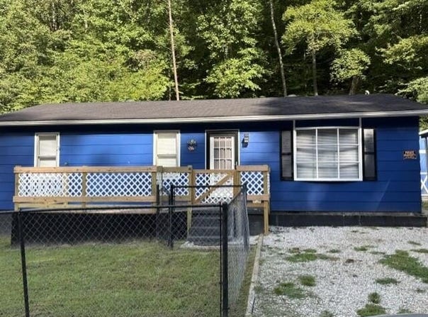 93 School House Hollow, David, KY 41616