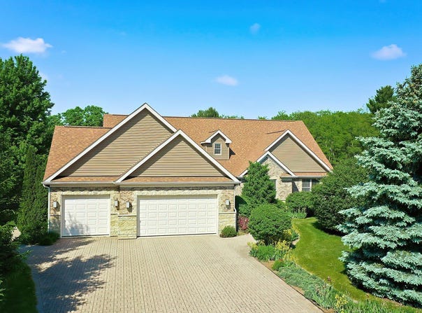 6712 Burning Tree Circle, McHenry, IL 60050