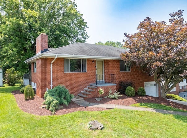 14 Highland St, Carroll Twp, PA 15063