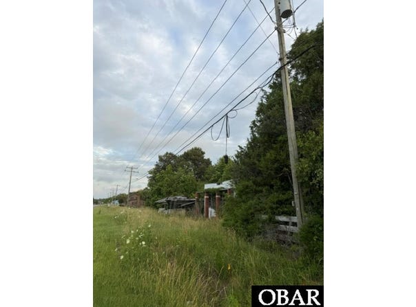 8028 Caratoke Highway, Powells Point, NC 27966