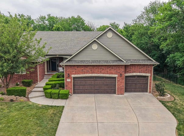 1748 S Cascade, Andover, KS 67002