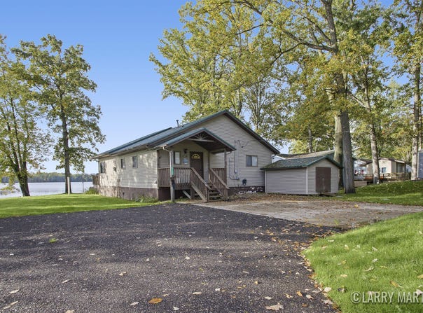 1106 Brooks Road, Hastings, MI 49058