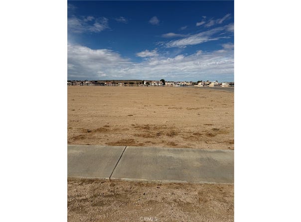 9 Lakeview, Helendale, CA 92342