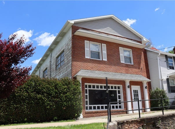 304 E Main St, Ligonier, PA 15658