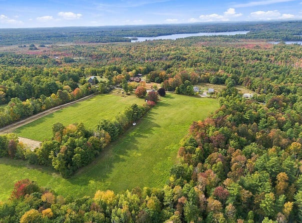 842 Banton Road, Palermo, ME 04354