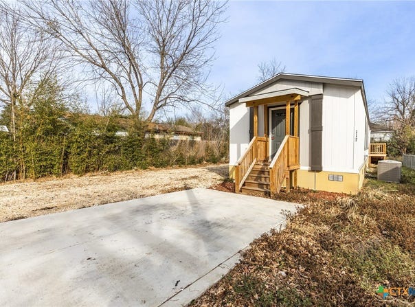 117 Royal, Taylor, TX 76574
