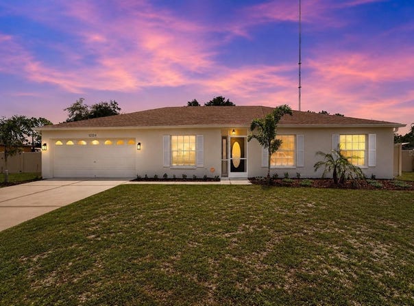 12124 COLONIAL ESTATES Lane, RIVERVIEW, FL 33579