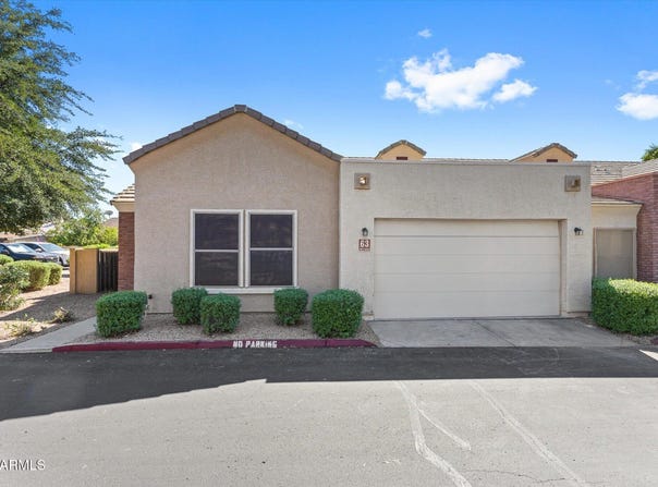 2565 E SOUTHERN Avenue, Mesa, AZ 85204
