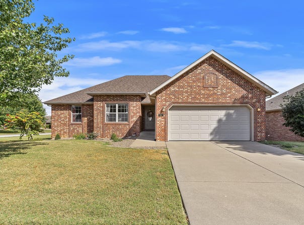867 W Sole Drive, Nixa, MO 65714
