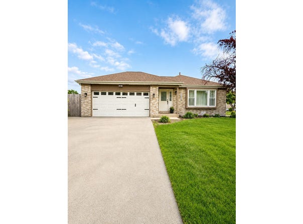 7203 W Mathews Drive, Frankfort, IL 60423