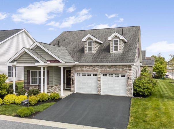 1022 GLORY Way, LITITZ, PA 17543