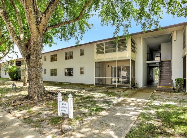 470 N Laurel Dr, Margate, FL 33063