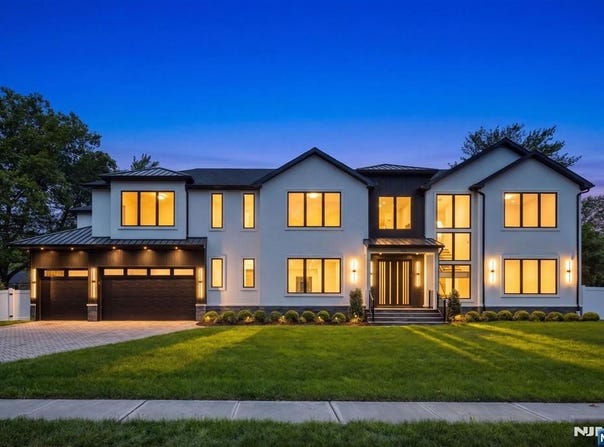 155 Truman Terrace, Paramus, NJ 07652