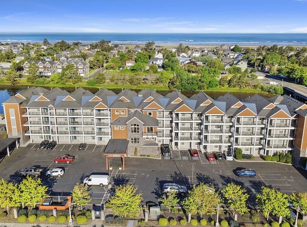 1000 N HOLLADAY Dr, Seaside, OR 97138