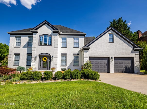 12612 Broken Saddle Rd, Farragut, TN 37934