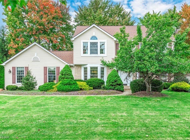 19874 Echo Drive, Strongsville, OH 44149