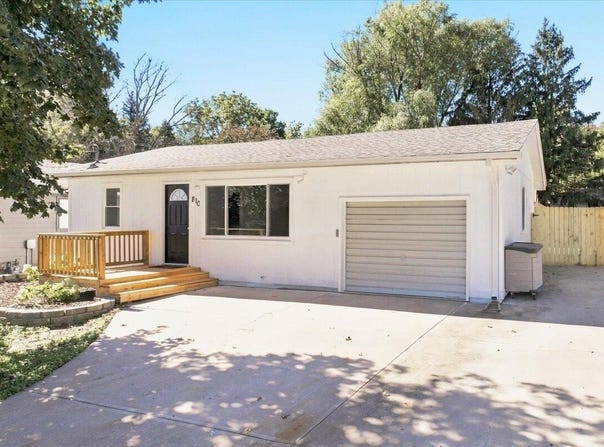 810 N Vine, Glenwood, IA 51534
