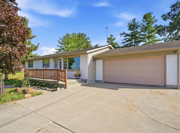 4356 County Road 60, Auburn, IN 46706-9731