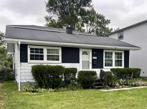 21850 Cunningham Avenue, Warren, MI 48091