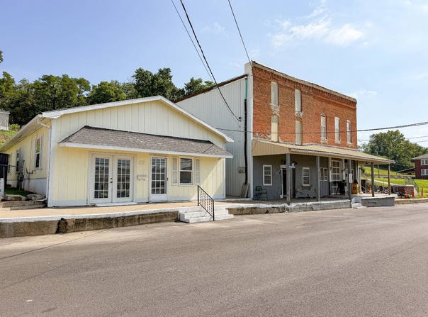 107 E Harrison Street, Brunswick, MO 65236