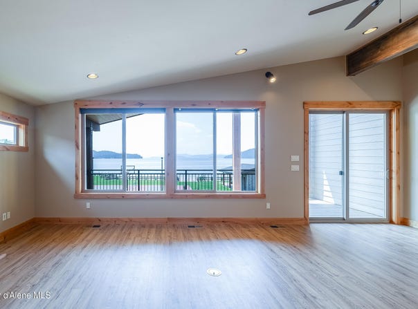 52 Palouse Dr, Nordman, ID 83848