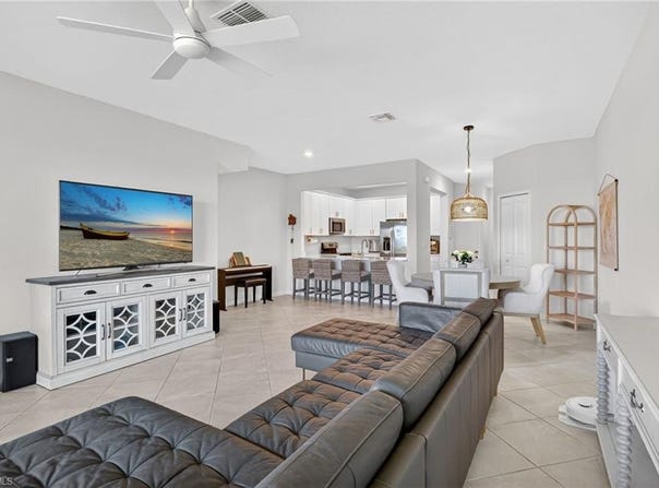 2821 Citrus St, NAPLES, FL 34120