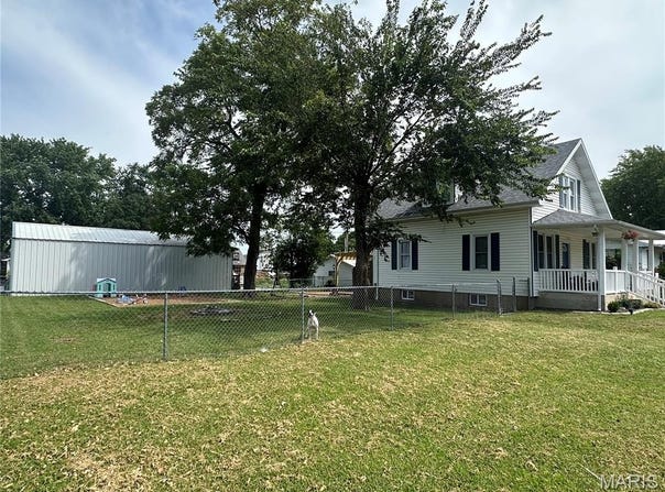 205 E MONROE, Owensville, MO 65066