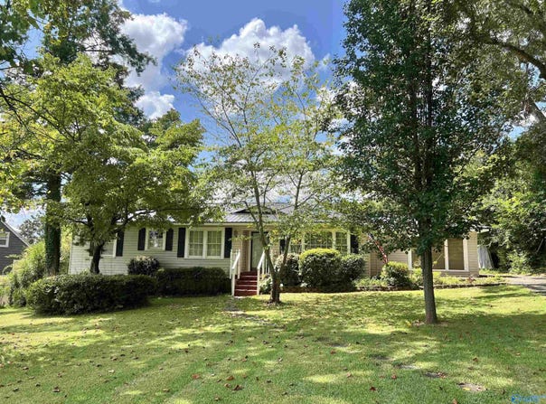 2406 Lookout Street, Gadsden, AL 35904