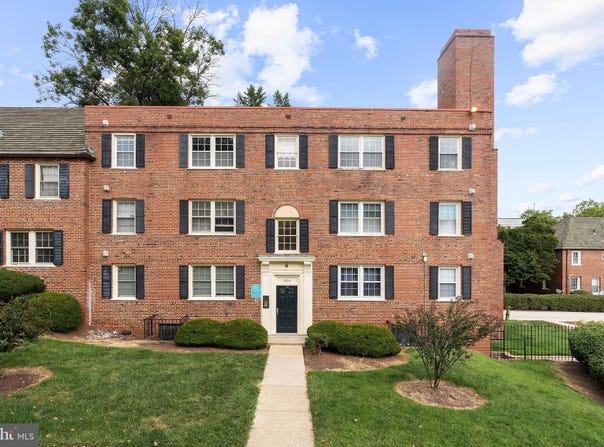 2016 37TH Street SE, WASHINGTON, DC 20020