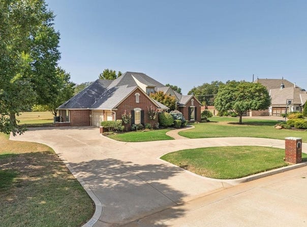 1112 Troon Circle, Shawnee, OK 74801