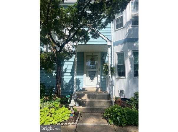 614 WOODGATE LN, ASTON, PA 19014