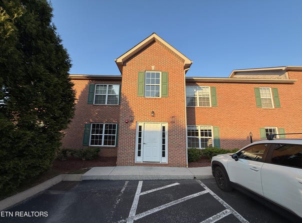 1640 Maple View Way, Knoxville, TN 37918